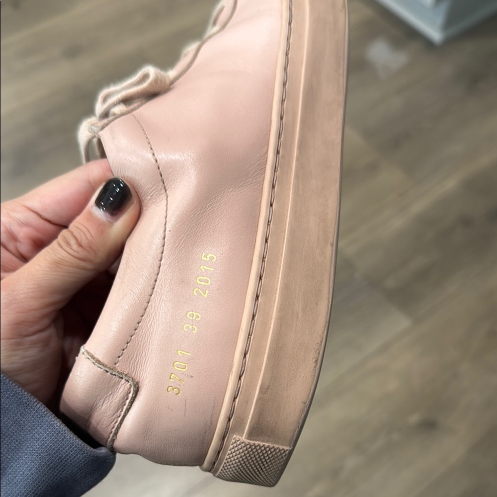 Common Project Sneakers - Picture 2 of 3